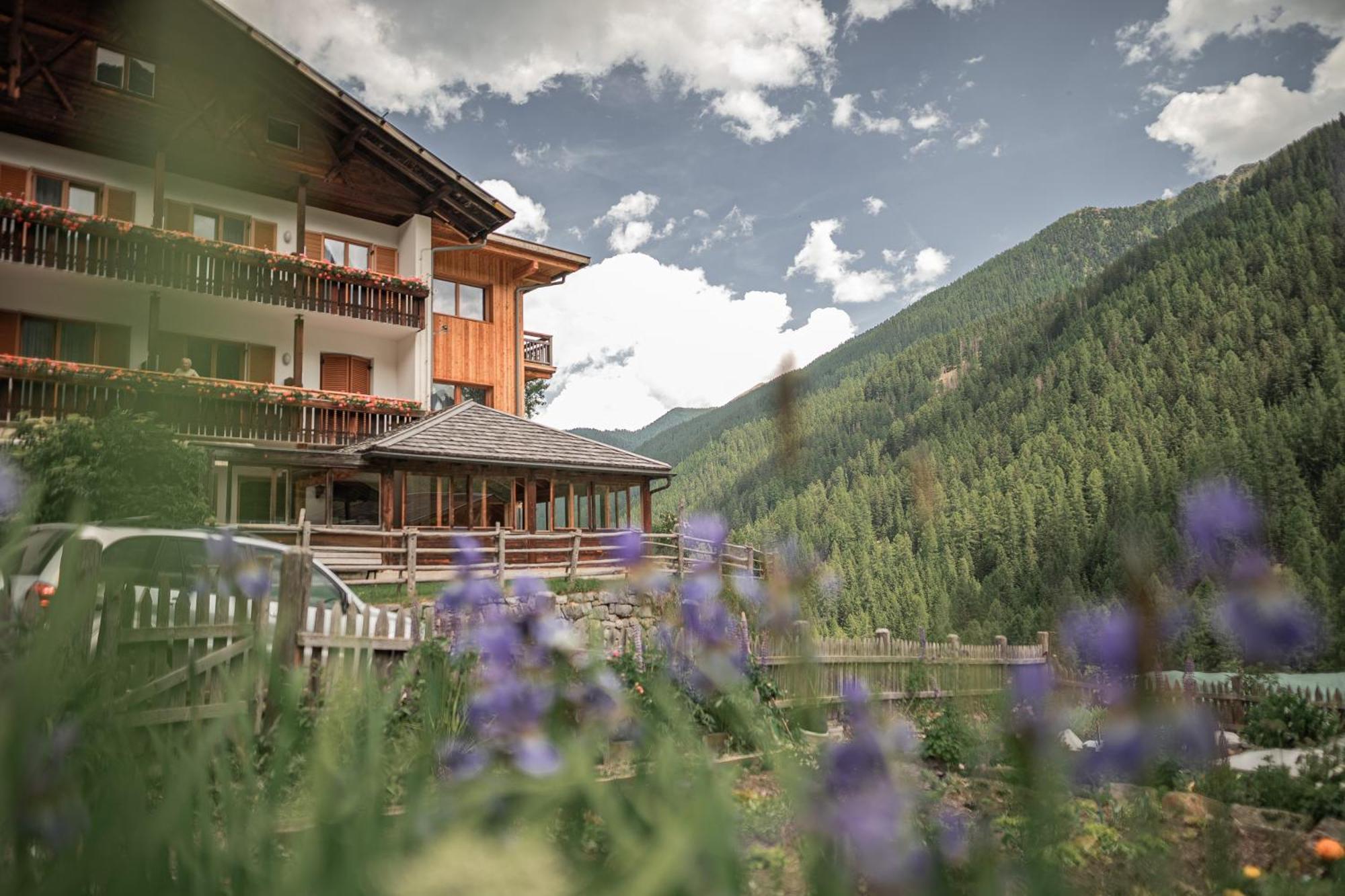 Hotel Ultnerhof Santa Gertrude エクステリア 写真