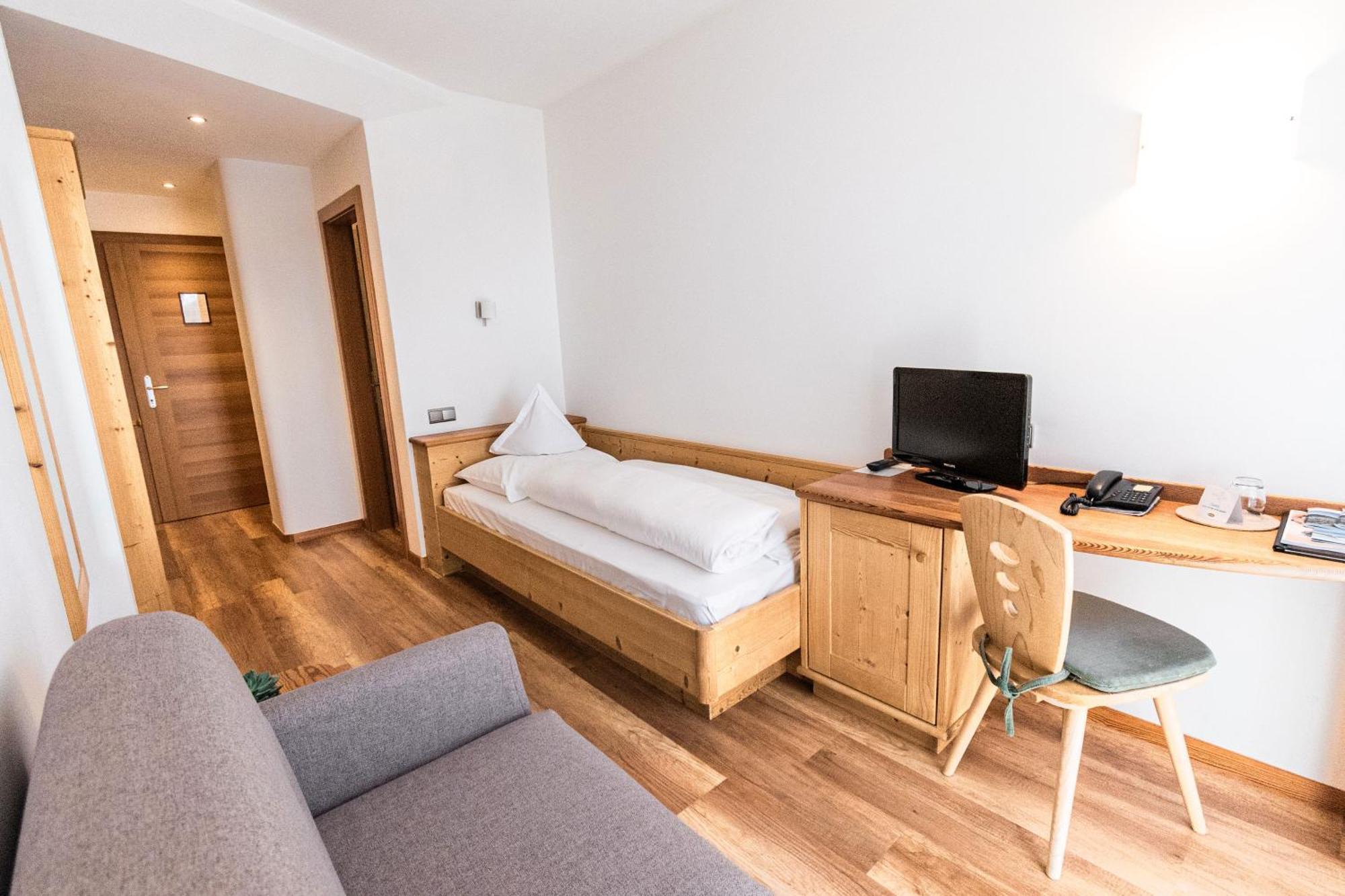 Hotel Ultnerhof Santa Gertrude エクステリア 写真